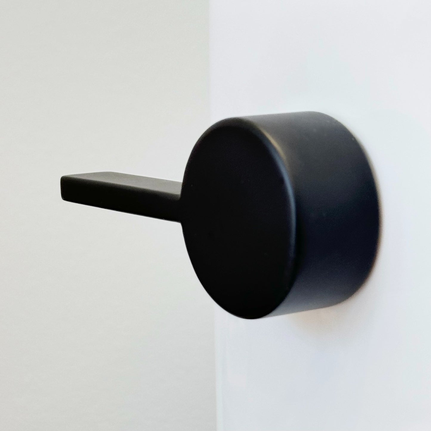 Color Handles: Glossy Gold, Matte Gold, Brushed Nickel, Matte Black